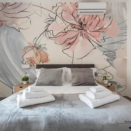 Apartment Gfc Eternal - 5min To Tiburtina Station Metrob, 2 Bathrooms, Terrace, A-c *