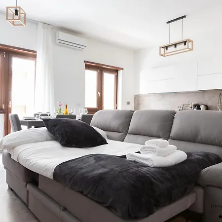 Gfc Eternal - 5min To Tiburtina Station Metrob, 2 Bathrooms, Terrace, A-c Apartmán