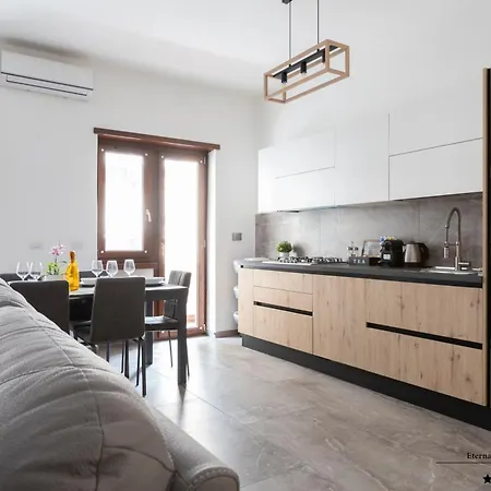Gfc Eternal - 5min To Tiburtina Station Metrob, 2 Bathrooms, Terrace, A-c * Řím