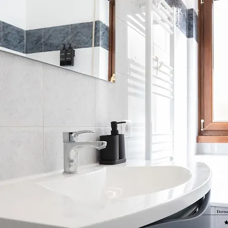 Gfc Eternal - 5min To Tiburtina Station Metrob, 2 Bathrooms, Terrace, A-c